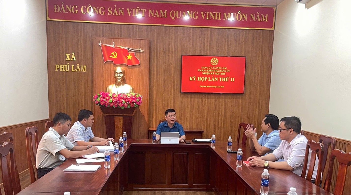 Quang cảnh kỳ họp thứ 11 Ủy ban Kiểm tra Đảng ủy xã Phú Lâm nhiệm kỳ 2025-2030